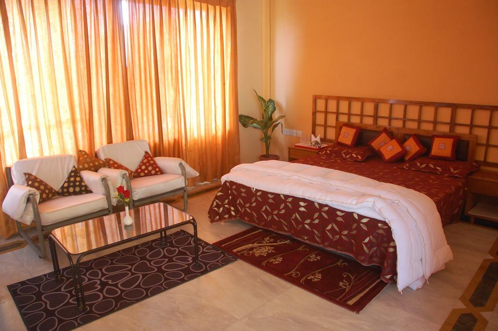 Hotel Maruti Mandapam Dzsabalpur Szoba fotó