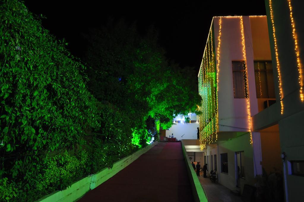 Hotel Maruti Mandapam Dzsabalpur Kültér fotó