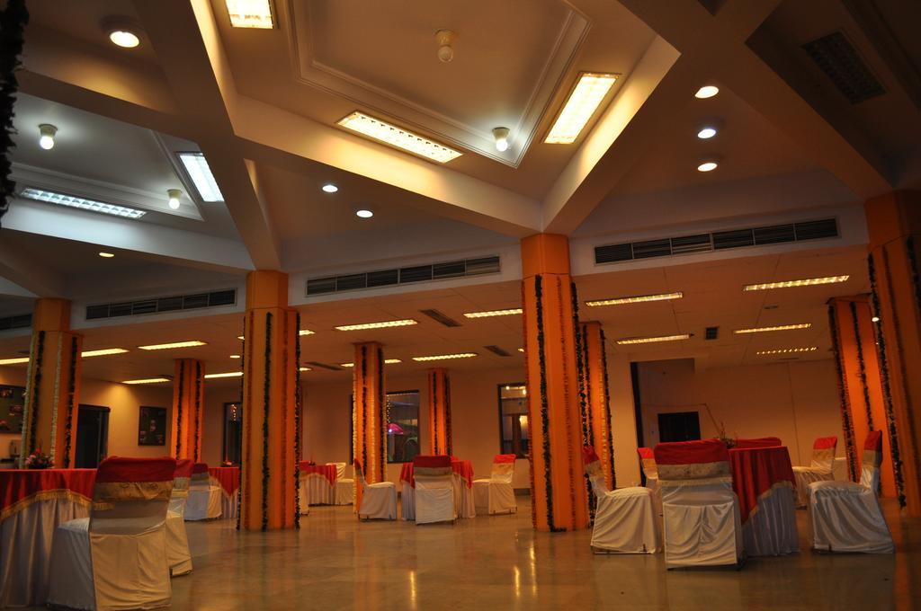 Hotel Maruti Mandapam Dzsabalpur Kültér fotó